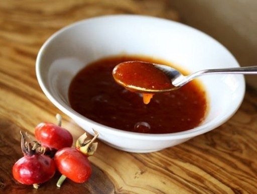 Основа для кисло-сладкого соуса — шиповник Соус из шиповника
