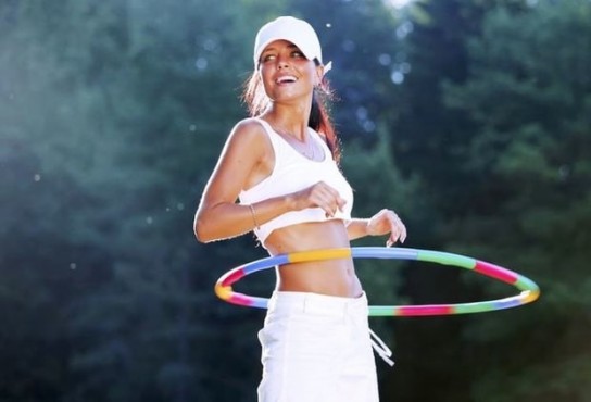 Упражнения с хула-хупом