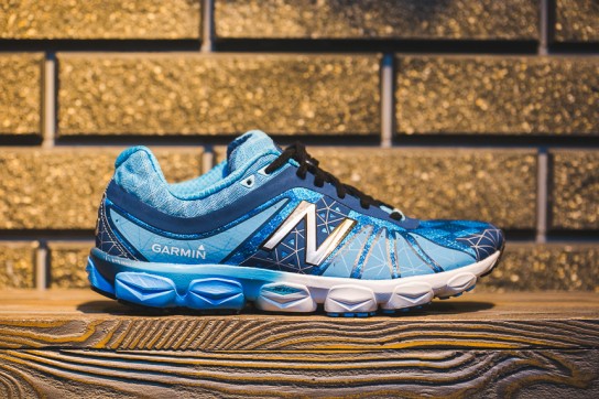 При выборе кроссовок для бега нужно обращать внимание на: