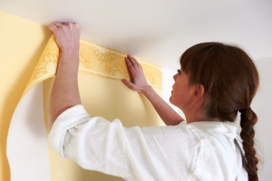 Как клеить бумажные обои правильно
