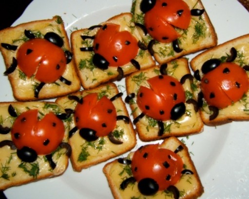 Простые бутерброды ветчиной