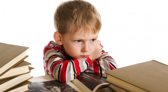 Нужно ли заставлять ребенка читать?