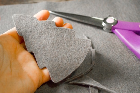 Своими руками можно сделать ароматизатор любого вида Ароматизатор-елочка