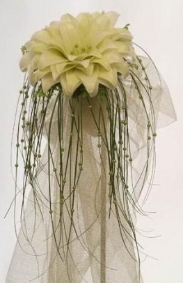 Букет для невесты может сделать всего из одного цветка Эффектная цветочная композиция для невесты