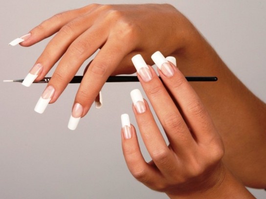 Французский маникюр: предварительная подготовка