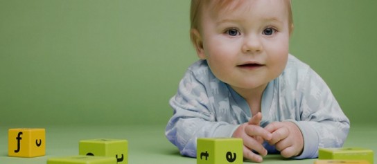 Почему ребенок не реагирует на имя