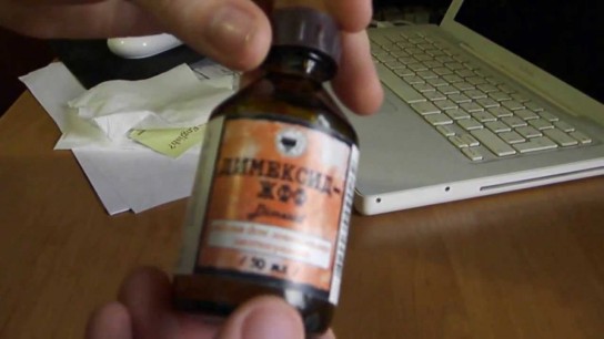 Как же убрать клей с пальцев?