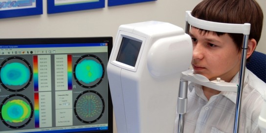 Правильная посадка контактной линзы