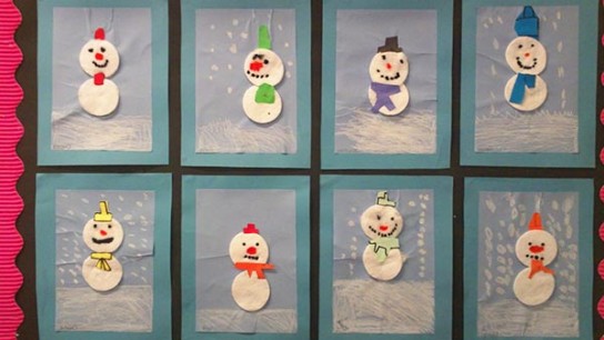 №3 Снеговик из ваты и картона