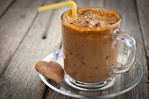 Айс-кофе с корицей