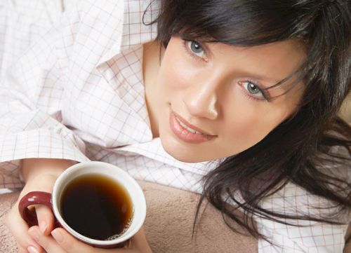 девушка с кофе