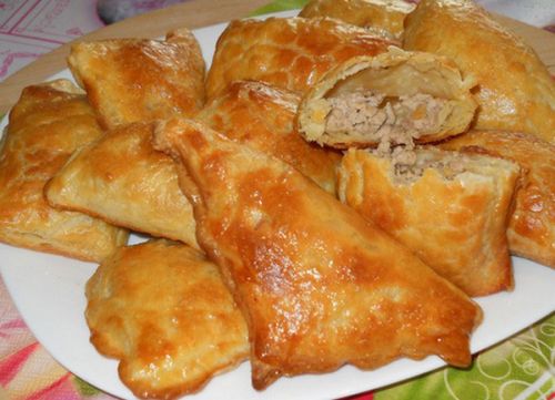 Пирожки из слоеного теста