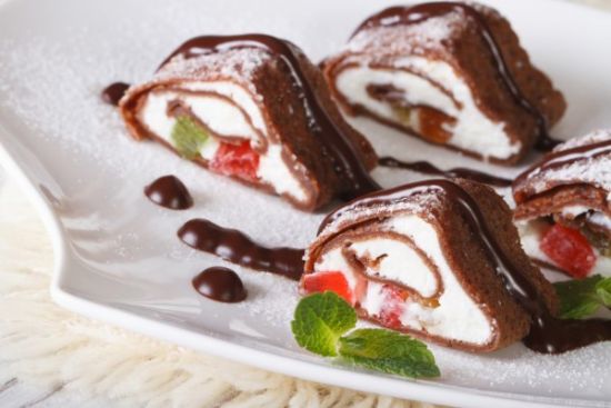 Шоколадные блинные роллы