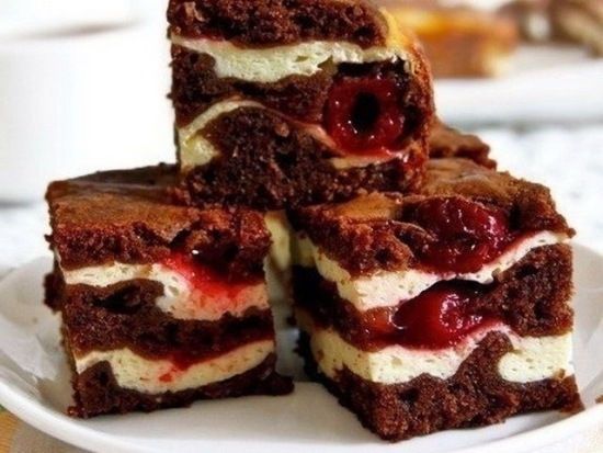 Брауни с вишнями