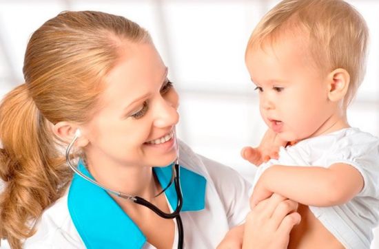врач и ребенок