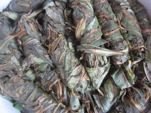 Листья после первичной ферментации