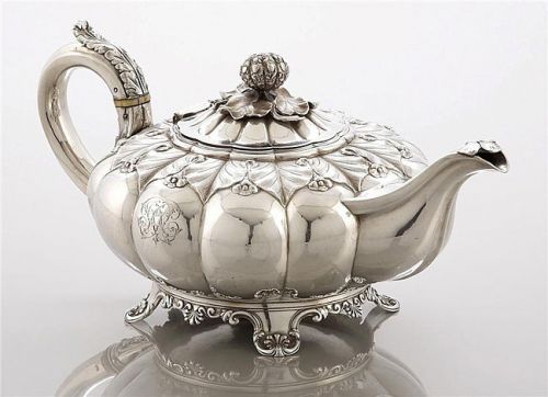 Чайник из нержавеющей стали