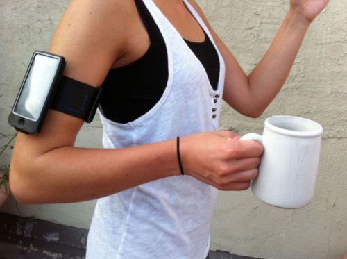 Чашка кофе перед пробежкой Чашка кофе перед пробежкой