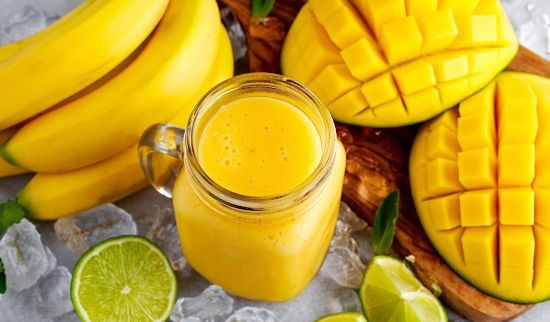 Смузи из манго и бананов