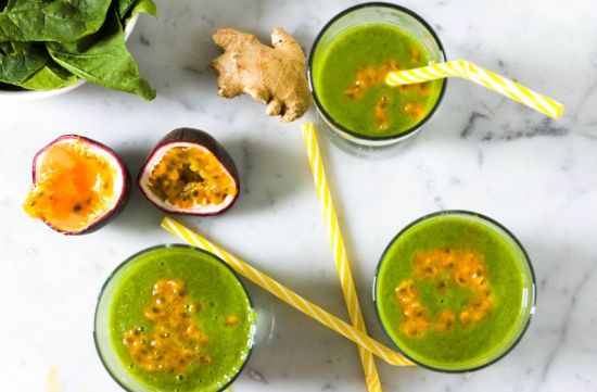 Манго из шпината и маракуйи