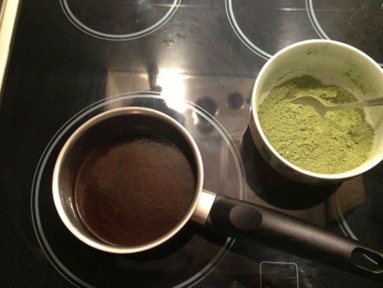 Приготовление маски для волос из кофе и хны Приготовление маски для волос из кофе и хны