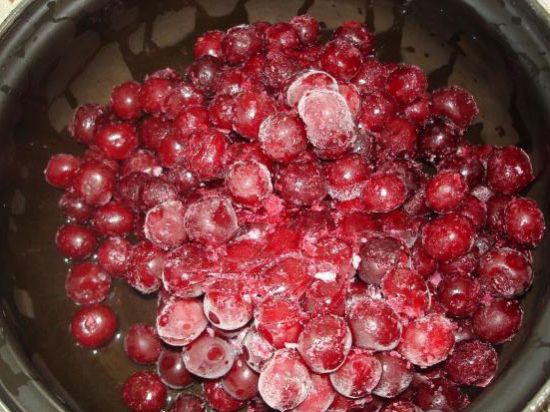 Замороженная вишня