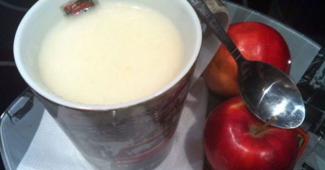Яблочный кисель с молоком