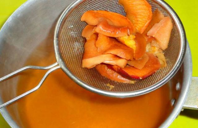 Приготовление киселя из сушеных яблок