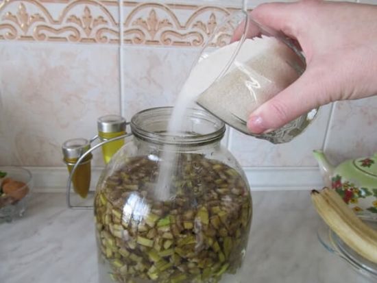 Квас на банановых шкурках