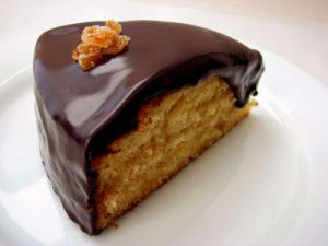 Торт с шоколадной помадкой