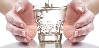 Стакан с водой