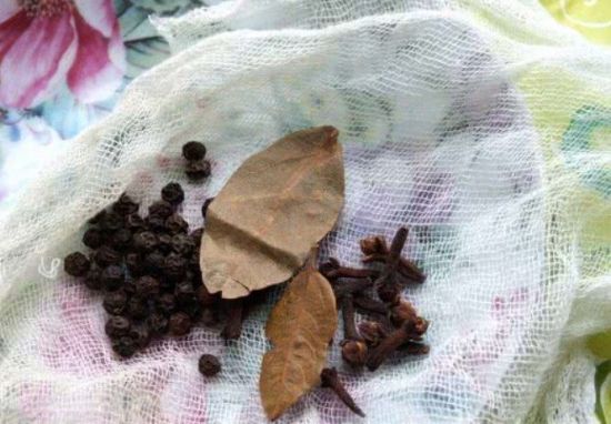 Специи на марле