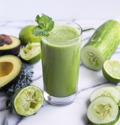 Смузи с авокадо и огурцом