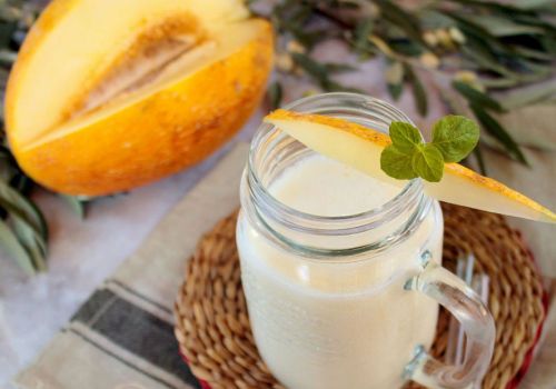 Дынный смузи на кефире