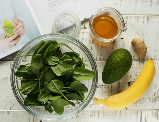 Шпинат, банан, авокадо