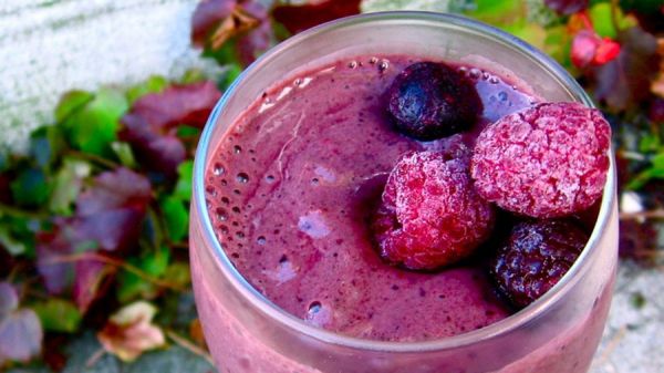 Смузи из свеклы и ягод